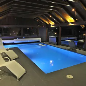 Appartement Apartamentos Pessets Adelaida, Sort